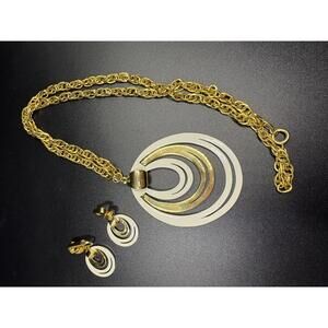 Vintage Lisner Necklace and Earring Set
